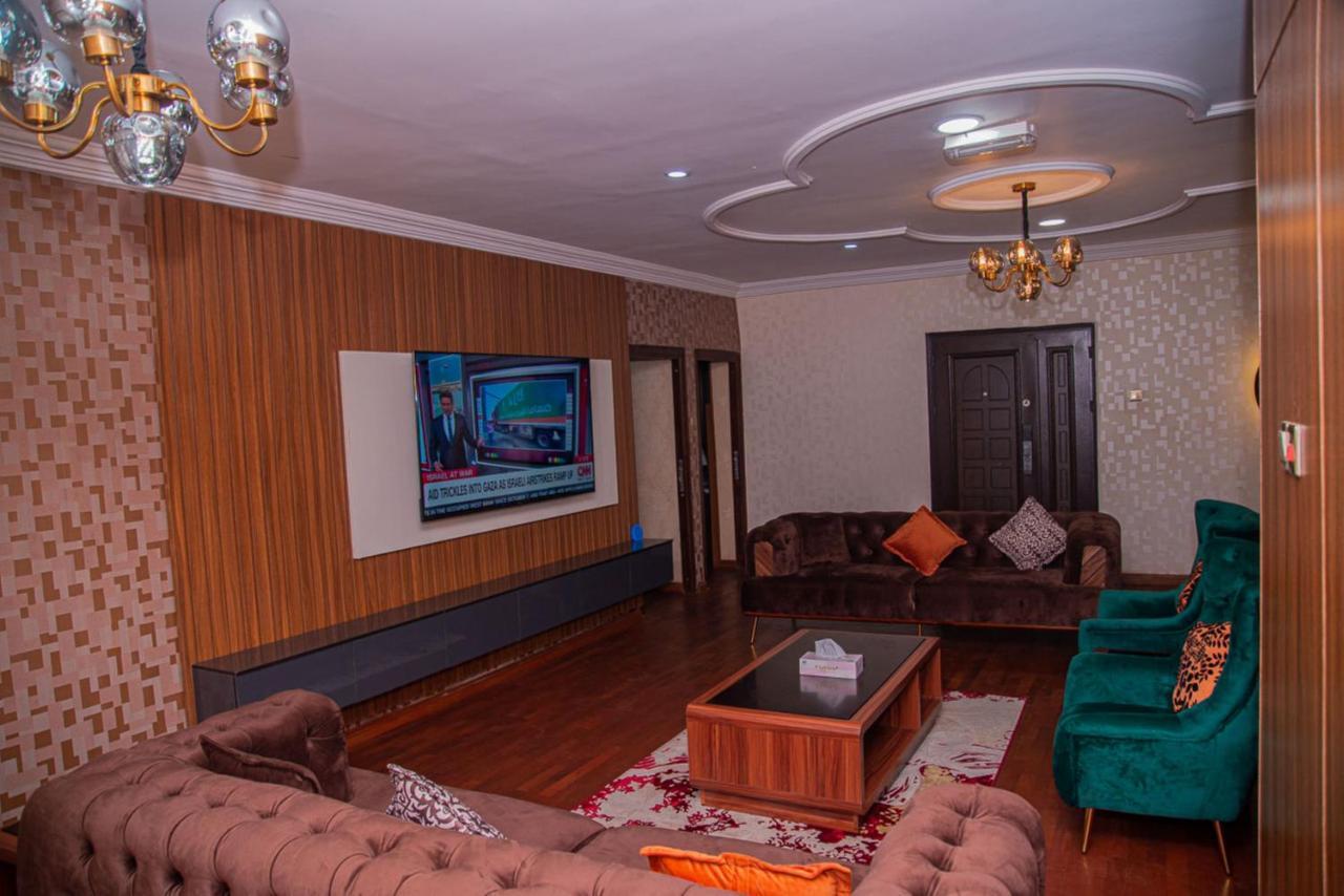 Mahogany Hotel And Suites Ибадан Экстерьер фото